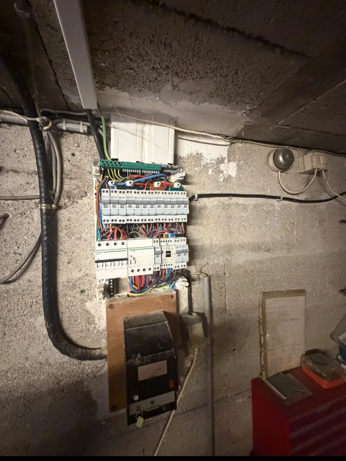 Installation électrique existante contrôlée lors d’un dépannage TBELEC