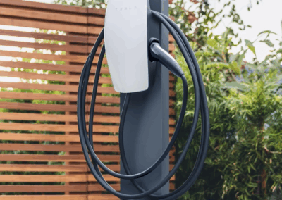 Borne de recharge Tesla Paris